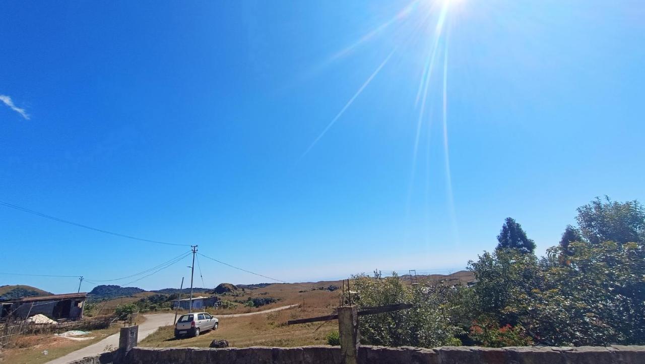 Pamilya Homestay Czerapuńdżi Zewnętrze zdjęcie